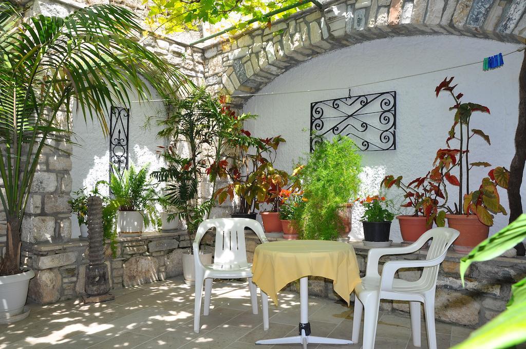 Remezzo Hotel & Studios Pythagóreion Exterior foto